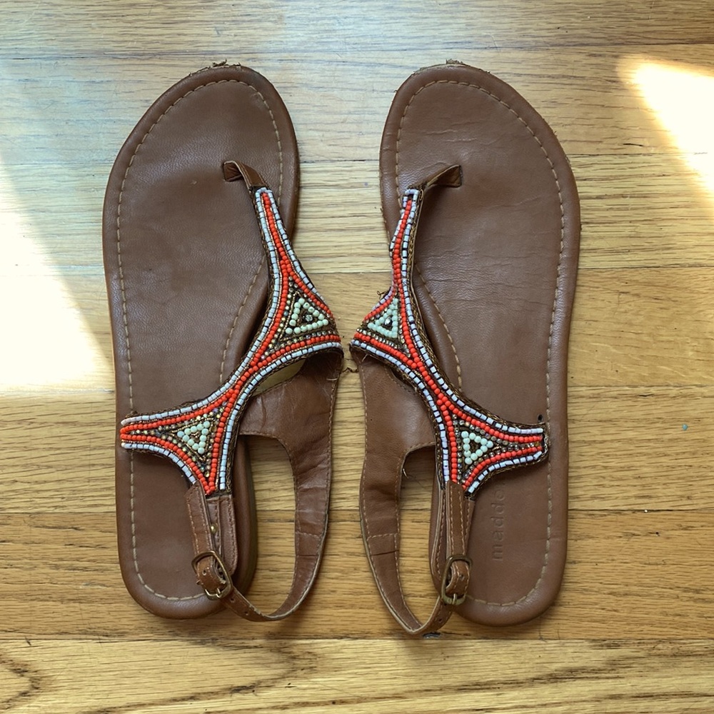 Beaded leather summer sandals 🌞🧡